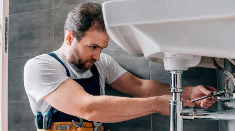 O Que Realmente Significa Ser um Encanador: Descubra o Segredo por trás da Profissão 1 O que faz um encanador?